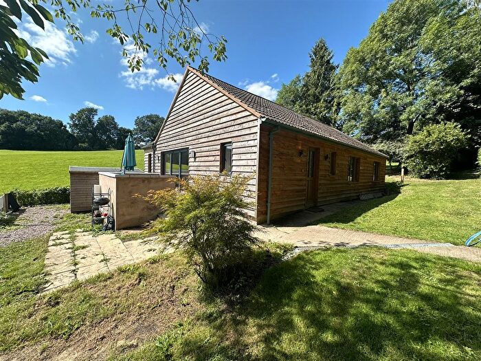 3 Bedroom Bungalow To Rent In Cliffords Mesne, Newent, Gloucestershire, GL18