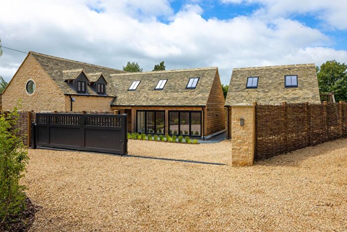 4 Bedroom Detached House To Rent In Field Gate, Milton-Under-Wychwood, OX7
