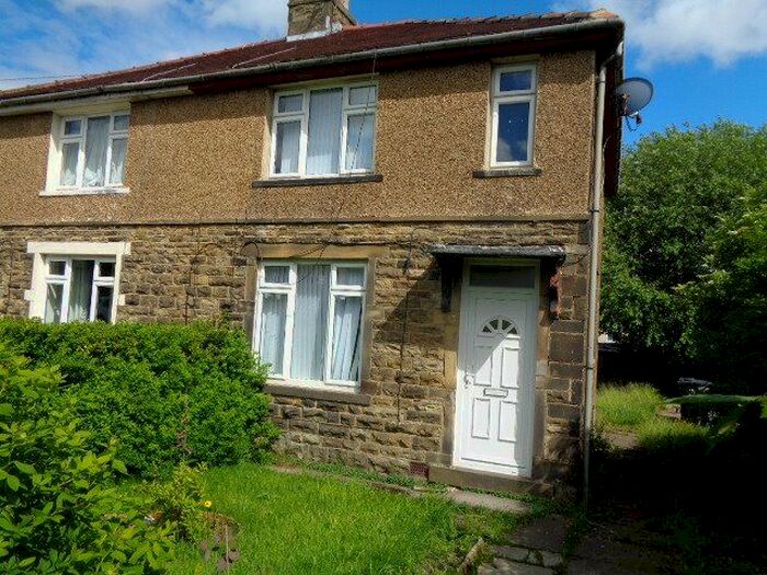 3 Bedroom Flat To Rent In Torre Crescent, Bradford, BD6