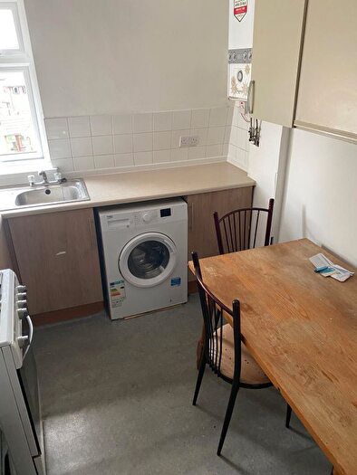 1 Bedroom Flat To Rent In Leytonstone Road, London, E15