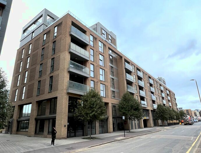 2 Bedroom Flat To Rent In Norman Road, Greenwich, SE10