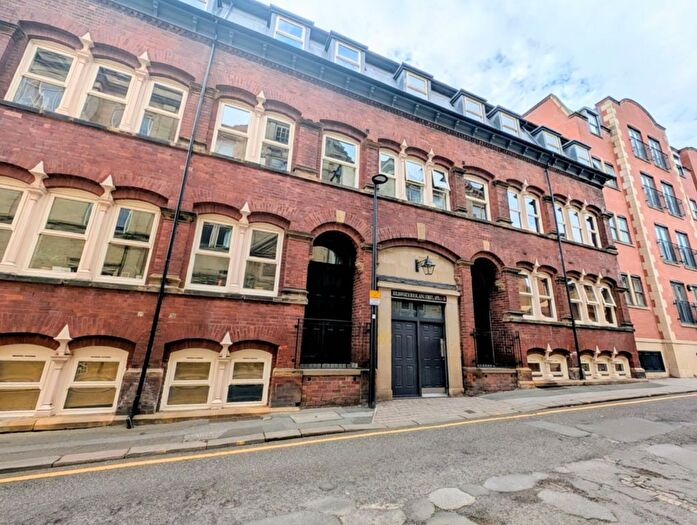 1 Bedroom Flat To Rent In King Street, Wakefield, West Yorkshire, WF1