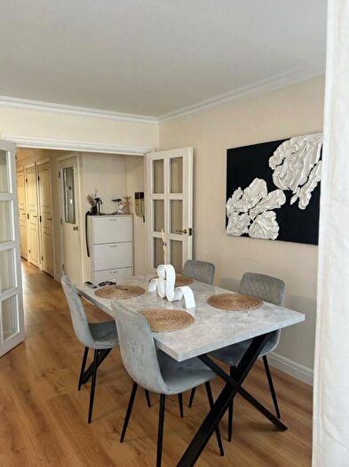 2 Bedroom Flat To Rent In Neeld Crescent, NW4