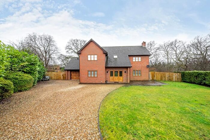 4 Bedroom Detached House For Sale In Oakwood Close, Crossgates, Llandrindod Wells, LD1