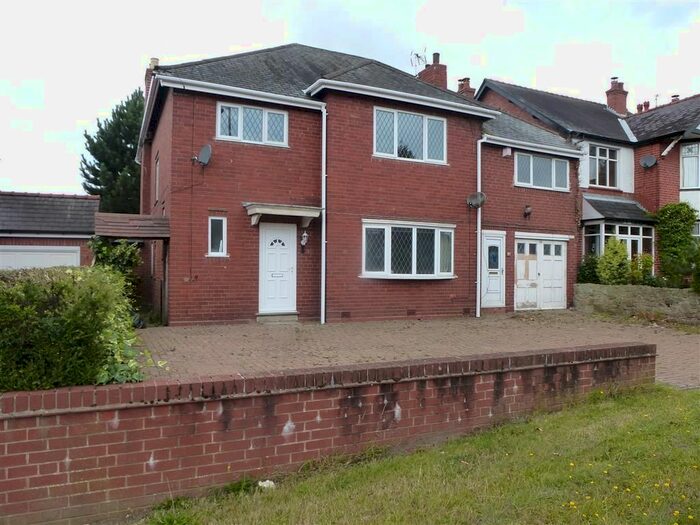 5 Bedroom Property To Rent In Stourbridge Road, Hagley, Stourbridge DY9