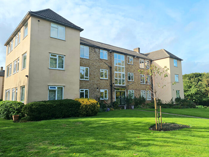 2 Bedroom Apartment To Rent In Kemnal Road, Chislehurst, BR7