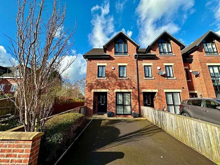 3 Bedroom Detached House To Rent In Clifton Road, Eccles, Manchester, Greater Manchester, M30