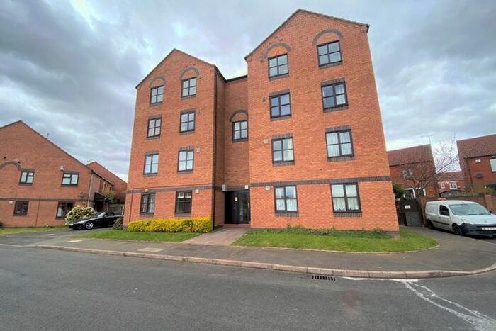 1 Bedroom Flat To Rent In Monins Avenue, Tipton, DY4