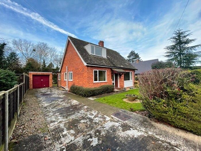 3 Bedroom Detached House For Sale In Greenwood Close, Ashwellthorpe, Norwich, Norfolk, NR16