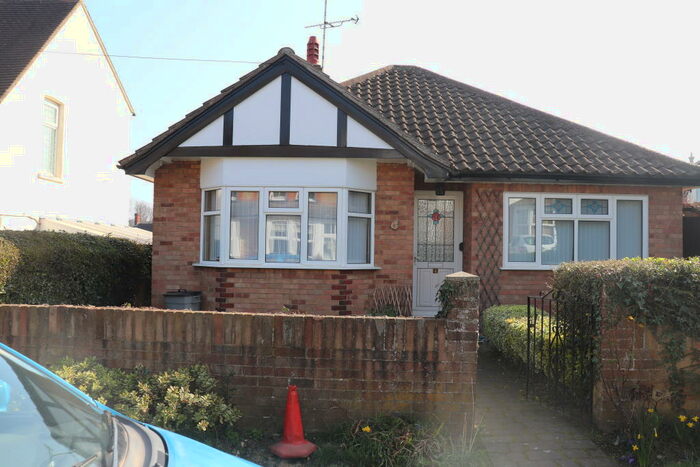 2 Bedroom Bungalow To Rent In Central Billericay, CM12