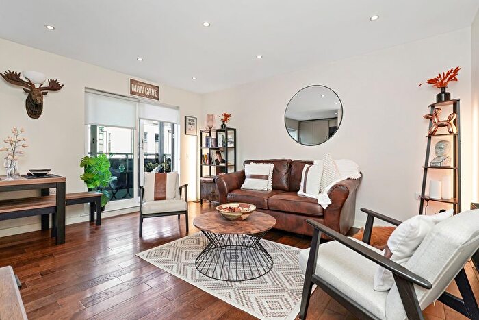 3 Bedroom Flat For Sale In / Colonsay Close, Granton, Edinburgh, EH5