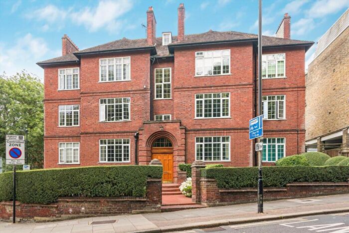 3 Bedroom Flat To Rent In Muswell Hill Road, Highgate, N6