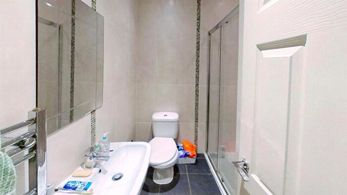6 Bedroom House To Rent In Tiverton Road, Birmingham, B29
