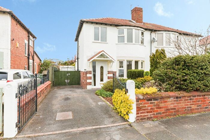 3 Bedroom Semi Detached House For Sale In Chatham Avenue, Lytham St. Annes, Lancashire, FY8