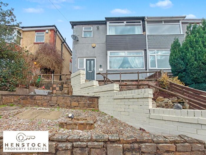 3 Bedroom Semi Detached House For Sale In Bentley Avenue, Middleton, Manchester, M24