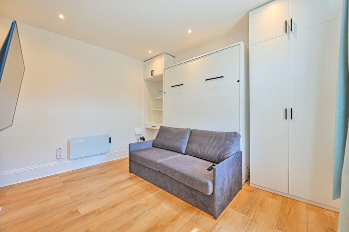 1 Bedroom Flat To Rent In Monmouth Road, London, W2