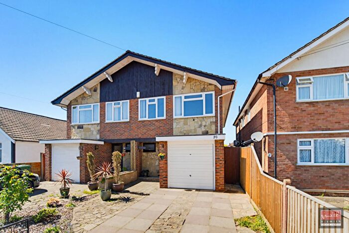 3 Bedroom Semi-detached House For Sale In Pear Tree Road, Ashford, TW15