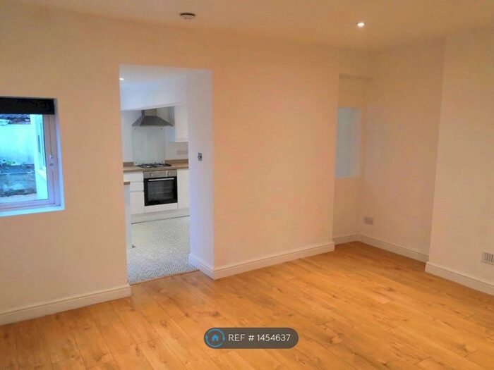 2 Bedroom Terraced House To Rent In Blenheim Street, Bristol, BS5