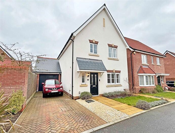 3 Bedroom Detached House For Sale In Little Rye Fields, Great Leighs, Chelmsford, CM3