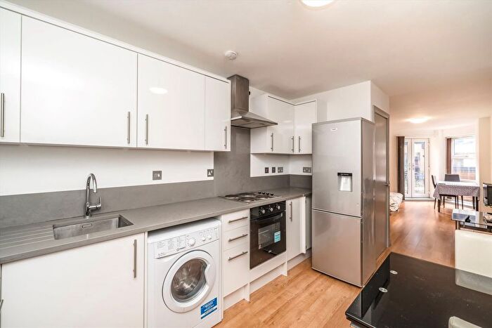 1 Bedroom Flat To Rent In Uxbridge Road, London, W13