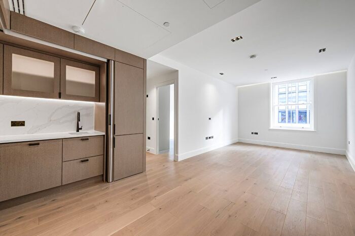 1 Bedroom Flat To Rent In Pembridge Gardens, Notting Hill, London, W2