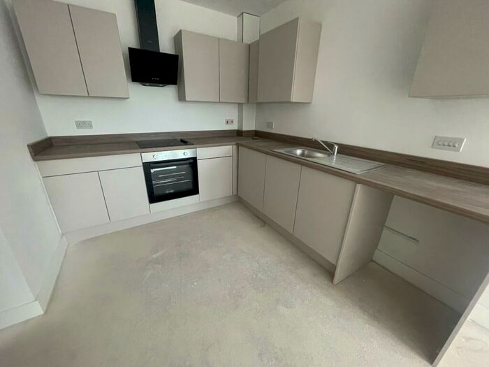 2 Bedroom Flat To Rent In Cape Hill, Smethwick, B66