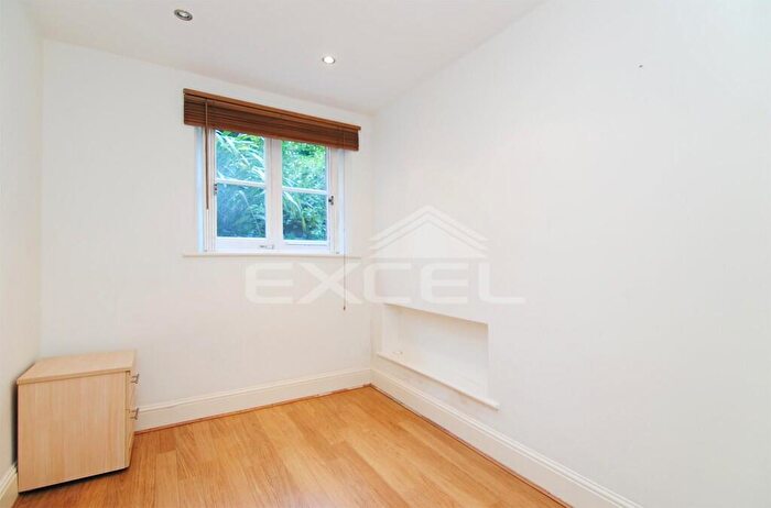 2 Bedroom Apartment To Rent In Frognal, Hampstead, London, NW3