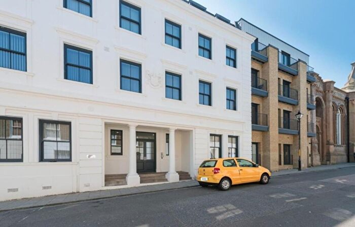 2 Bedroom Flat To Rent In Queensbridge Drive, Cavendish Street, Ramsgate, Kent, CT11