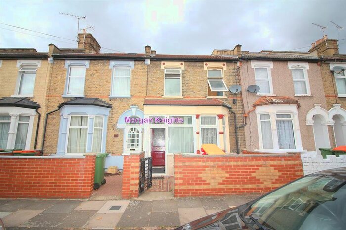 5 Bedroom Terraced House To Rent In Kingsland Road, Plaistow, E13