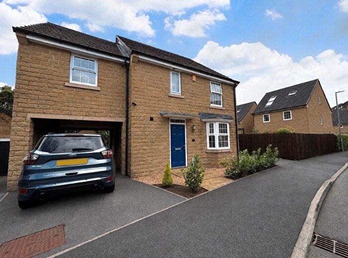 4 Bedroom Detached House For Sale In Pilgrim View, Halifax, HX2