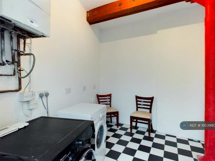 6 Bedroom Terraced House To Rent In Derby Street, Ormskirk, L39