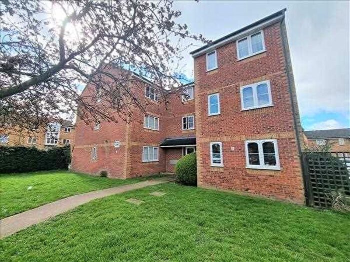 Studio To Rent In Redford Close, Feltham, TW13