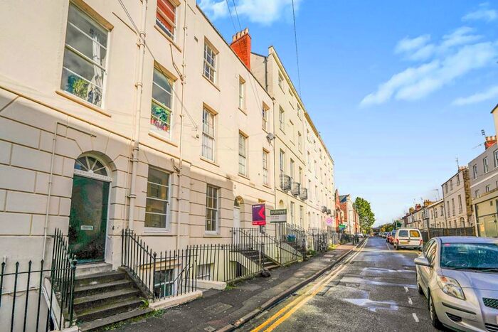 1 Bedroom Apartment To Rent In Grosvenor Street, Cheltenham, GL52