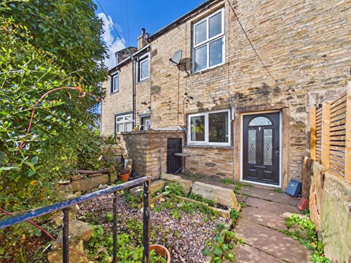 2 Bedroom Cottage To Rent In Main Street, Cononley, BD20