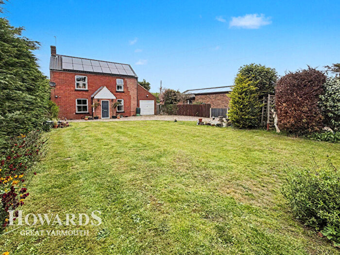 4 Bedroom Detached House For Sale In Union Road, Smallburgh, NR12