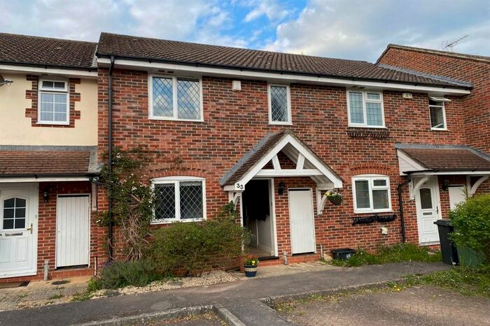 3 Bedroom Terraced House To Rent In Upper Mount, Liss, Hampshire, GU33