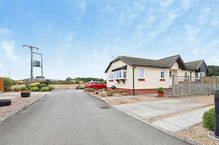 2 Bedroom Park Home For Sale In Tattershall Road, Boston, PE21