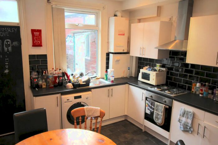 3 Bedroom Terraced House To Rent In Beamsley Grove, Leeds, West Yorkshire, LS6