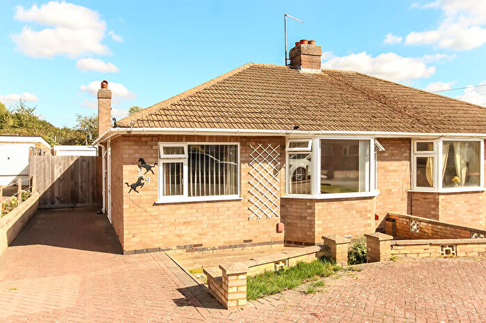 2 Bedroom Semi-Detached Bungalow For Sale In Harvey Road, Wellingborough, NN8
