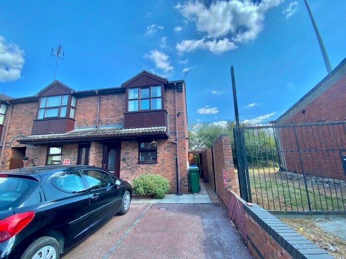 2 Bedroom End Of Terrace House To Rent In St. Johns Court, Goole, East Yorkshire, DN14