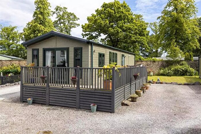 2 Bedroom Mobile/park Home For Sale In Clapham, Lancaster, LA2