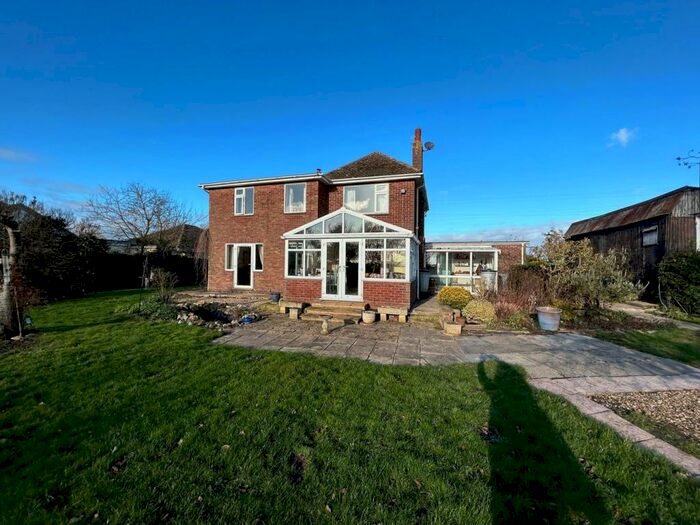 4 Bedroom Detached House For Sale In Dowsby Fen, Dowsby, Bourne, PE10