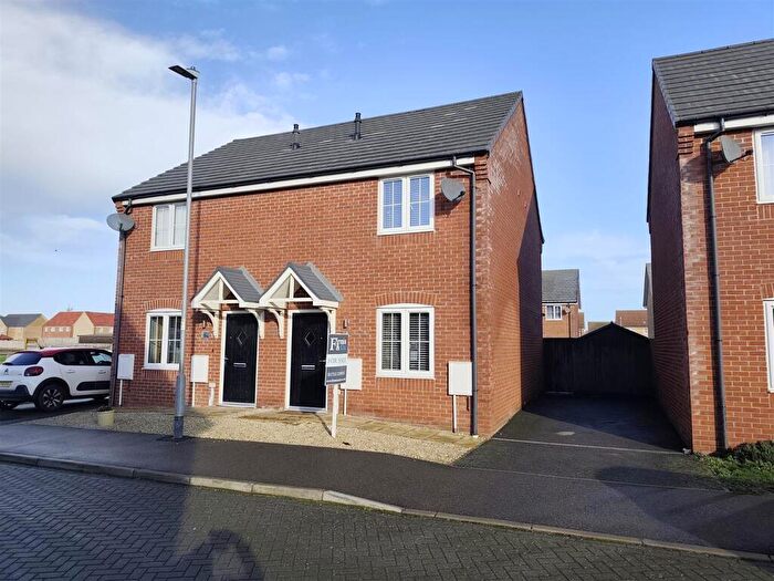 2 Bedroom Semi Detached House For Sale In Elm Close, Crowland, Peterborough, PE6