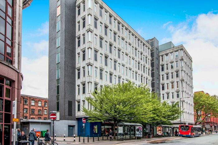 2 Bedroom Apartment To Rent In Chatsworth House, Lever Street, Manchester, M1
