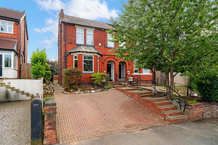 4 Bedroom Semi-Detached House For Sale In Moor Lane, Salford, M7