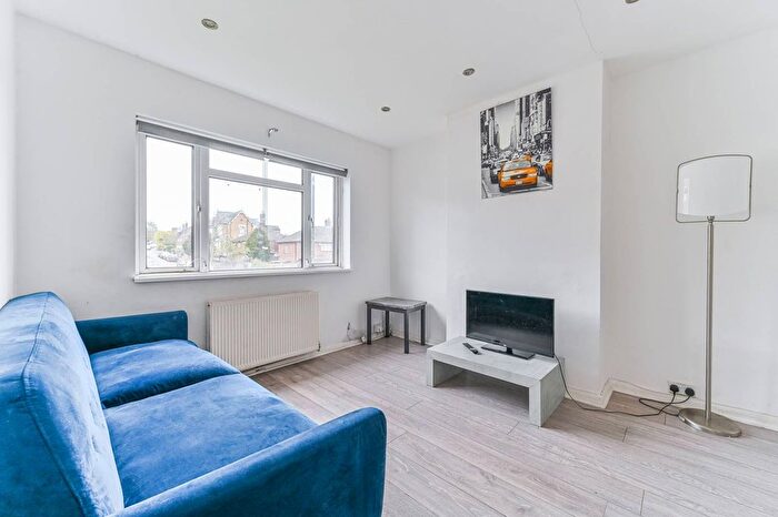 2 Bedroom Maisonette To Rent In Sydenham Road, Sydenham, London, SE26