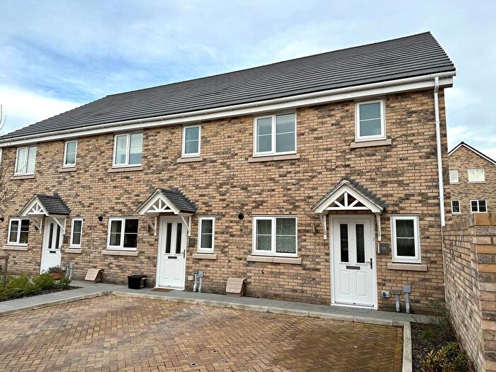 3 Bedroom End Of Terrace House To Rent In Houghton Way, Bury St Edmunds, IP33