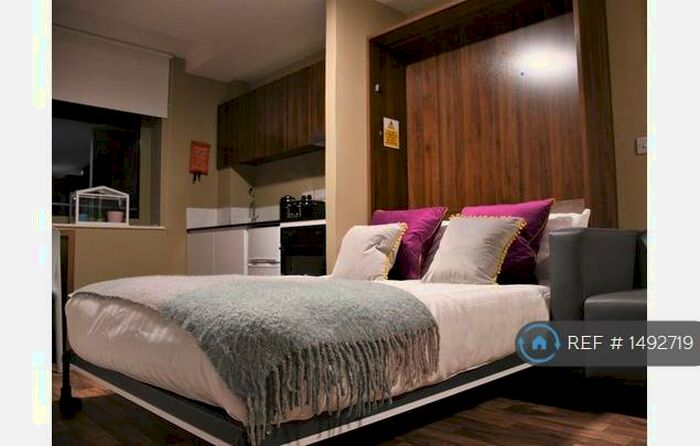 Studio To Rent In Penbroke Studios, Liverpool, L3