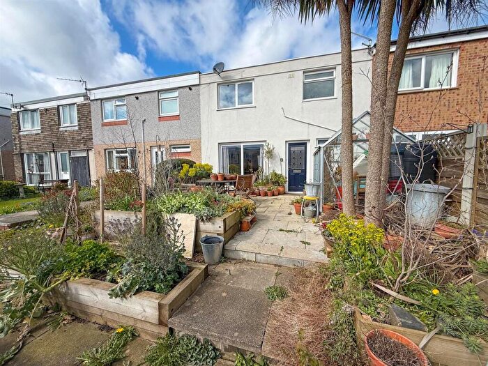 3 Bedroom Terraced House For Sale In Woodbridge Vale, Kirkstall, Leeds, West Yorkshire., LS6