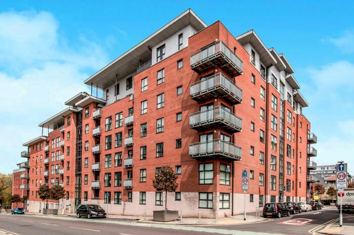 3 Bedroom Apartment To Rent In The Linx, Simpson Street, Manchester, M4